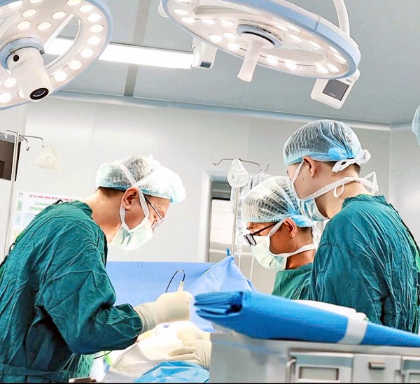 Bệnh viện 22-12 tại Khánh Hòa từng bước làm chủ công nghệ thay khớp háng Bệnh viện 22-12 tại Khánh Hòa từng bước làm chủ công nghệ thay khớp háng