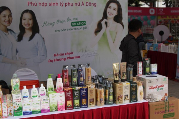 Dược phẩm Hoa Linh tham gia triển lãm sản phẩm cho phụ nữ, mẹ và bé