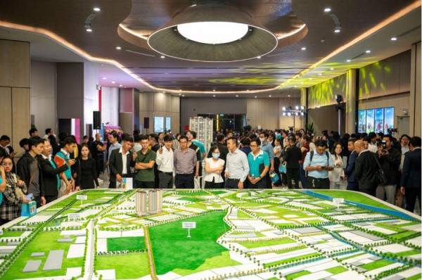 Happy One Mori ra mắt tổ hợp nhà mẫu hút gần 1.500 khách tham dự Happy One Mori ra mắt tổ hợp nhà mẫu hút gần 1.500 khách tham dự