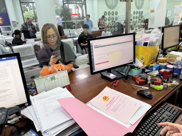 TP.HCM: Thời gian cấp sổ hồng lần đầu không quá 20 ngày TP.HCM: Thời gian cấp sổ hồng lần đầu không quá 20 ngày