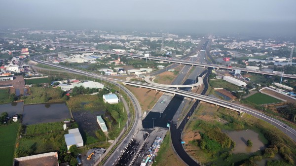 Đô thị Vành đai - Cao tốc: Dịch chuyển chiến lược đầu tư của các ‘ông lớn’ Đô thị Vành đai - Cao tốc: Dịch chuyển chiến lược đầu tư của các ‘ông lớn’