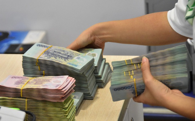 Các ngân hàng tiếp tục giảm lãi suất Các ngân hàng tiếp tục giảm lãi suất