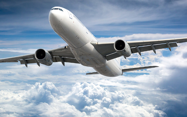Du lịch gần chạm mức trước đại dịch, giá vé máy bay ở châu Âu cao ngất ngưởng
