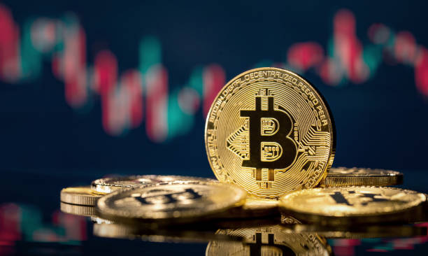 Hoạt động bán tháo trên thị trường điện tử đẩy Bitcoin xuống dưới 22.000 USD