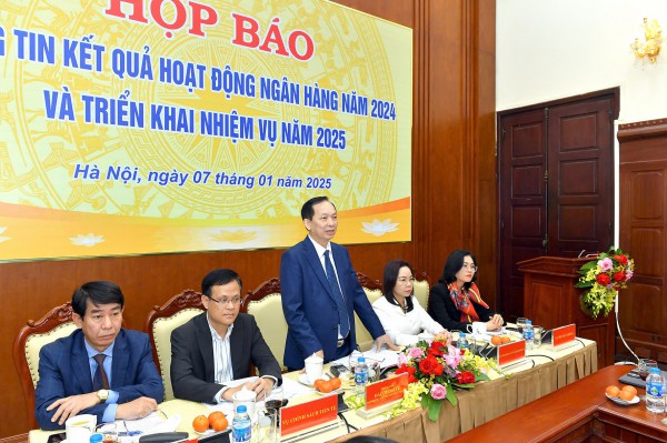 Tỷ giá USD tăng hơn 5% trong năm 2024