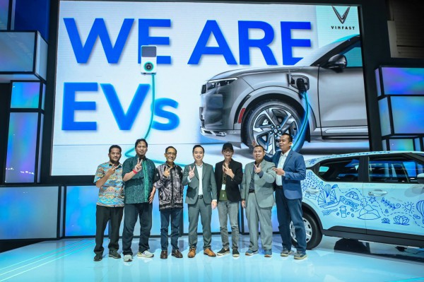 3 doanh nghiệp Indonesia đăng ký mua 600 xe điện Vinfast