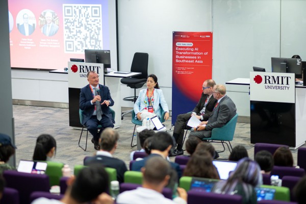 AI dưới góc nhìn của các lãnh đạo KPMG, Airbus, Siemens Healthineers AI dưới góc nhìn của các lãnh đạo KPMG, Airbus, Siemens Healthineers