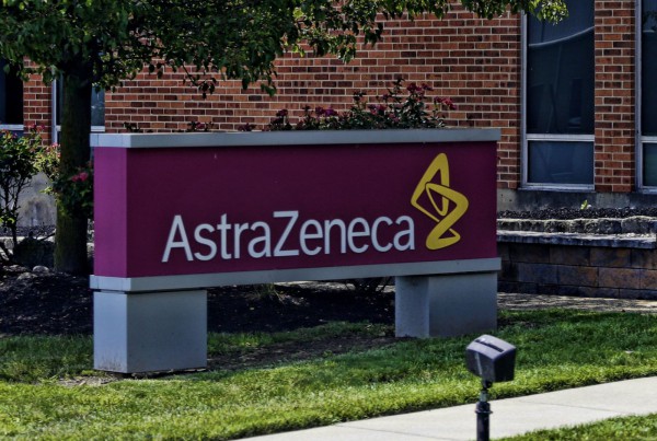 AstraZeneca toan tính gì khi mua lại BioSciences?