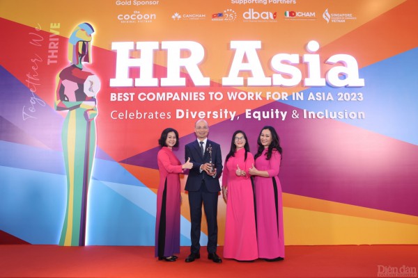 BAC A BANK giành 02 giải thưởng “Nơi làm việc tốt nhất Châu Á 2023” và “Doanh nghiệp Quan tâm Chăm sóc Nhân viên tuyệt vời nhất”