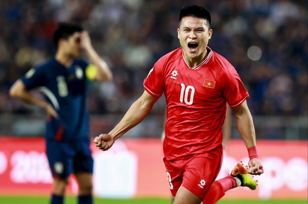 Bầu Hiển và Hà Nội FC - bền bỉ kiến tạo thế hệ kế thừa cho bóng đá Việt Nam Bầu Hiển và Hà Nội FC - bền bỉ kiến tạo thế hệ kế thừa cho bóng đá Việt Nam