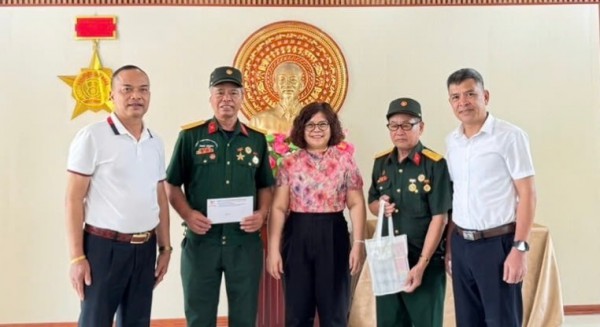 Bông hồng vàng Phạm Thị Nhuận: Tỏa sáng bản lĩnh nữ doanh nhân Việt Bông hồng vàng Phạm Thị Nhuận: Tỏa sáng bản lĩnh nữ doanh nhân Việt