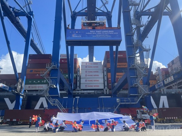 Cảng Container Quốc tế Tân cảng Hải Phòng đón TEU 1 triệu thông qua
