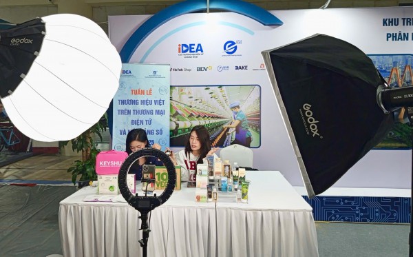 Doanh nghiệp SME tham gia ngày càng sâu vào kênh phân phối số Doanh nghiệp SME tham gia ngày càng sâu vào kênh phân phối số