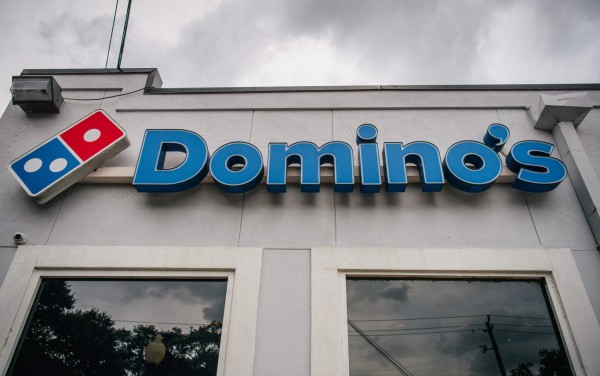 Domino’s pizza “cuốn gói” khỏi Ý, vì sao?