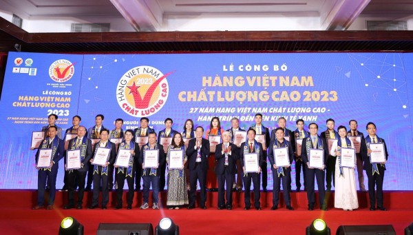 Dược phẩm Tâm Bình lần thứ 5 đạt chứng nhận “Hàng Việt Nam chất lượng cao”