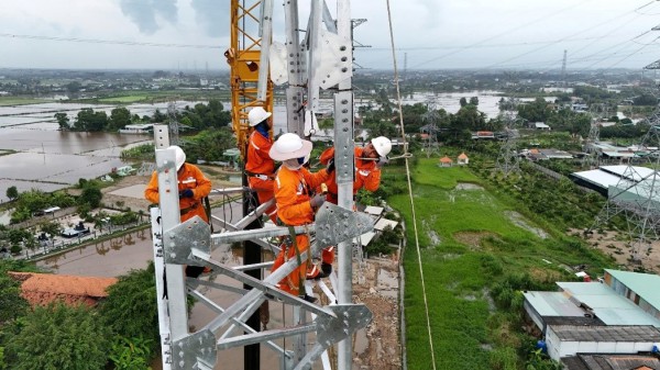 EVN: Hoàn thành đóng điện 15 công trình lưới điện trong tháng 10