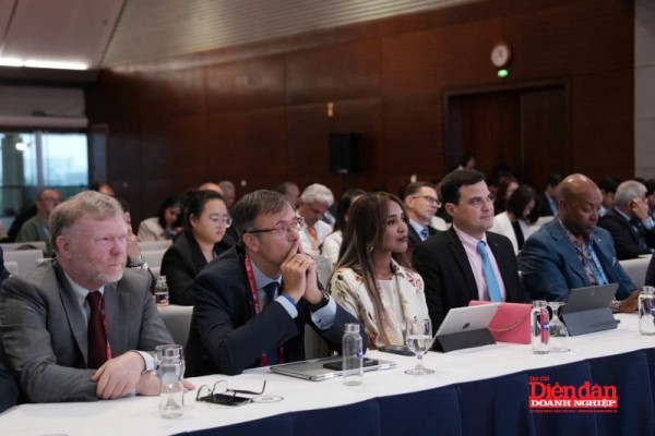 FIATA củng cố vị thế toàn cầu và cảnh báo thách thức về chuỗi cung ứng FIATA củng cố vị thế toàn cầu và cảnh báo thách thức về chuỗi cung ứng