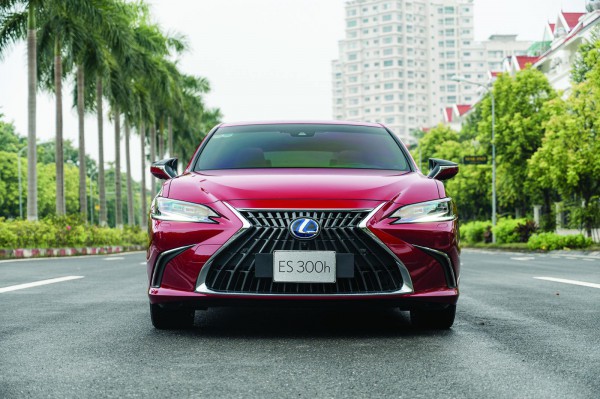 Hành trình không phát thải -  Những bước đi chắc chắn của Lexus