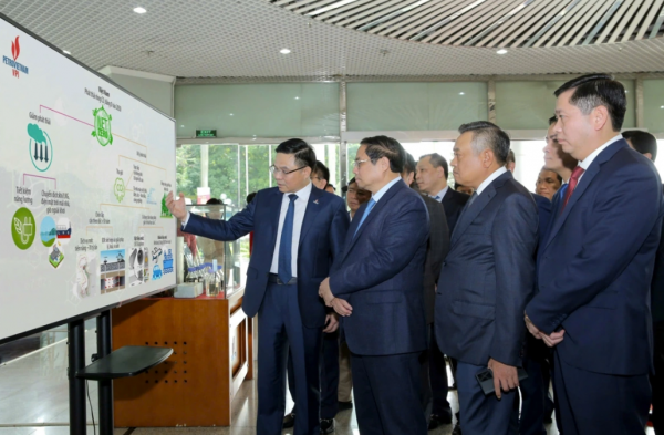 Khát vọng của Đảng ủy Petrovietnam: Không để lỡ "chuyến tàu" chuyển đổi số và đổi mới sáng tạo Khát vọng của Đảng ủy Petrovietnam: Không để lỡ "chuyến tàu" chuyển đổi số và đổi mới sáng tạo