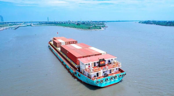 "Mở đường" cho doanh nghiệp vận tải thủy quy mô lớn "Mở đường" cho doanh nghiệp vận tải thủy quy mô lớn