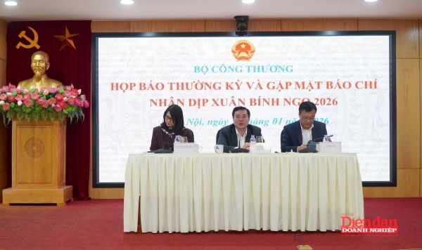 Nghị định mới về xăng dầu mở rộng quyền tự chủ cho doanh nghiệp Nghị định mới về xăng dầu mở rộng quyền tự chủ cho doanh nghiệp