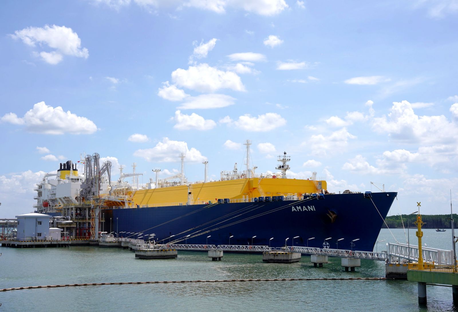 PV GAS đón chuyến tàu LNG thứ 5 về Việt Nam