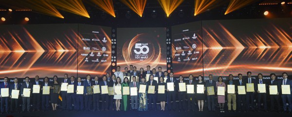 Petrolimex tiếp tục được vinh danh “Top 50 công ty niêm yết tốt nhất Việt Nam” năm 2023