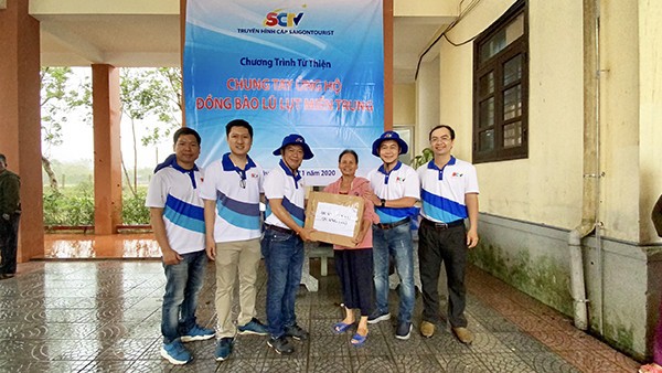 SCTV trao quà cho CB-CNV và 390 hộ dân bị thiên tai, lũ lụt ở Huế