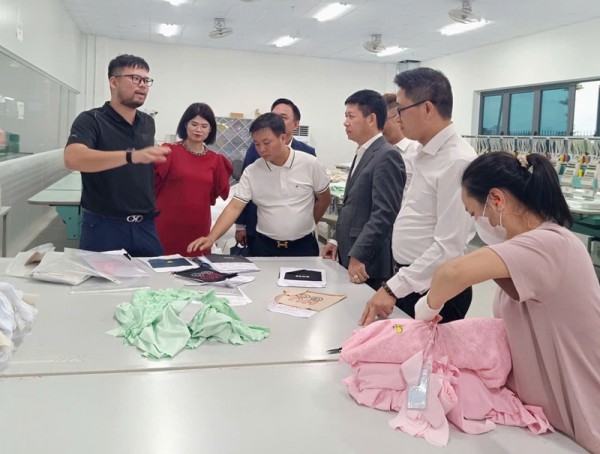 Sao Đỏ 2025: Đoàn thẩm định số 10 tìm kiếm những "ngôi sao doanh nhân" mới Sao Đỏ 2025: Đoàn thẩm định số 10 tìm kiếm những "ngôi sao doanh nhân" mới