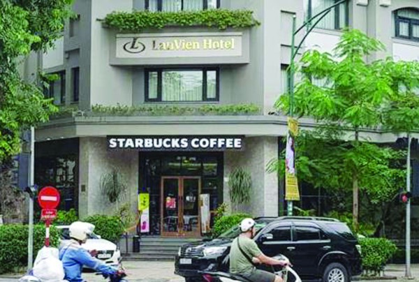 Starbucks “loay hoay” ở Việt Nam