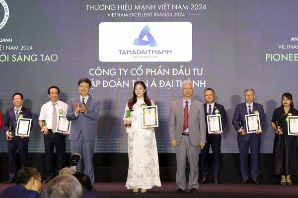 Tân Á Đại Thành được vinh danh Top 10 Thương hiệu mạnh - Tiên phong đổi mới sáng tạo 2024