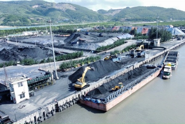Tập đoàn TKV:  "Xông" cảng cho ngày mùng 1 Tết với 41.000 tấn than