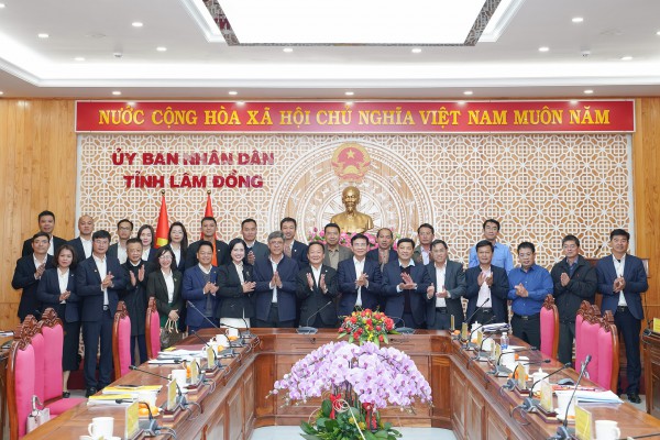 Tập đoàn T&T Group đề xuất nghiên cứu đầu tư nhiều dự án trọng điểm tại Lâm Đồng Tập đoàn T&T Group đề xuất nghiên cứu đầu tư nhiều dự án trọng điểm tại Lâm Đồng