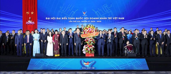 Tập đoàn T&T Group ký hợp tác chiến lược với Hội Doanh nhân trẻ Việt Nam Tập đoàn T&T Group ký hợp tác chiến lược với Hội Doanh nhân trẻ Việt Nam