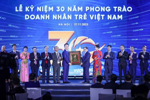Thủ tướng: Doanh nhân trẻ Việt Nam kế thừa truyền thống để lớn mạnh vươn xa