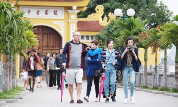 Trung Quốc chưa mở tour, hàng không và du lịch “hụt hẫng”