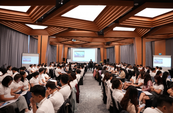 Văn Phú được vinh danh Top 100 nơi làm việc tốt nhất Việt Nam 2025 Văn Phú được vinh danh Top 100 nơi làm việc tốt nhất Việt Nam 2025