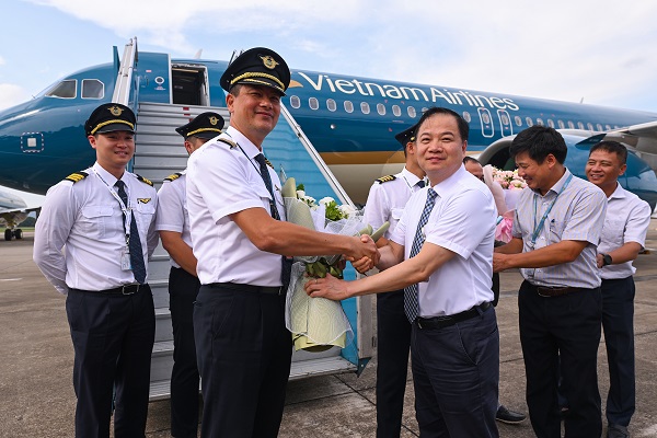 Vietnam Airlines đón nhận máy bay Airbus A320neo đầu tiên