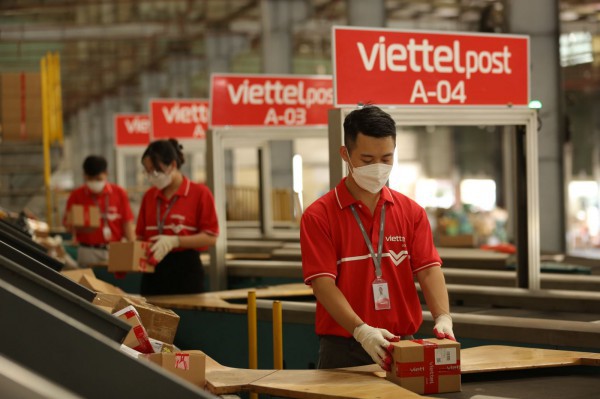 Viettel Post lãi 56,24 tỷ đồng, tăng trưởng 77,25% trong quý 3 Viettel Post lãi 56,24 tỷ đồng, tăng trưởng 77,25% trong quý 3