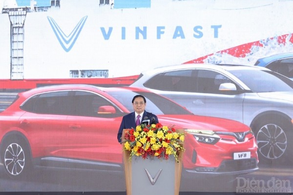 VinFast xuất khẩu lô xe điện VF 8 đầu tiên ra thế giới