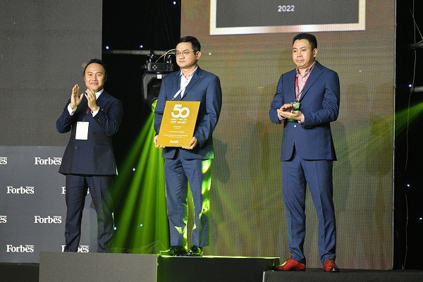 Vinamilk - Doanh nghiệp F&B duy nhất 10 năm liền trong “Top 50 công ty niêm yết tốt nhất Việt Nam” của Forbes