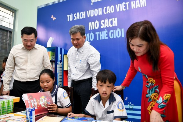 Vinamilk & Quỹ sữa năm 2024: Gần nửa triệu hộp sữa cùng trẻ em khó khăn đến trường