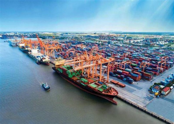 Xây cảng 6.800 tỷ đồng chuyên cho Khu liên hợp gang thép Long Sơn có phù hợp?