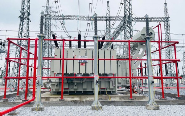 Đóng điện Dự án Trạm biến áp 220kV Vũ Thư và đường dây đấu nối: Tăng cường đảm bảo điện cho tỉnh Thái Bình