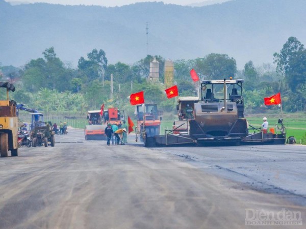 Cao tốc Mai Sơn - Quốc lộ 45 nỗ lực về đích Cao tốc Mai Sơn - Quốc lộ 45 nỗ lực về đích