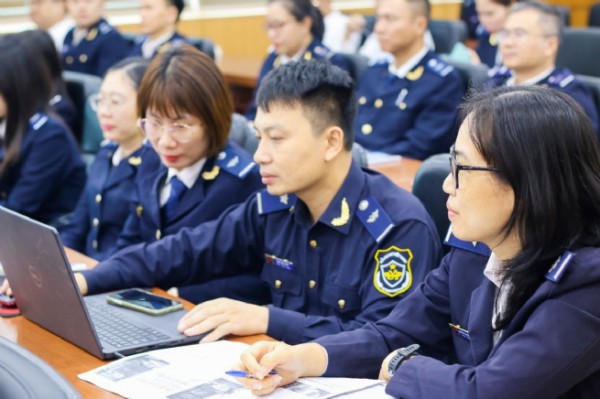 Chi cục Hải quan khu vực III khai giảng lớp đào tạo ứng dụng AI: Yêu cầu thiết thực trong nâng cao chất lượng phục vụ và hiện đại hóa thủ tục hải quan
