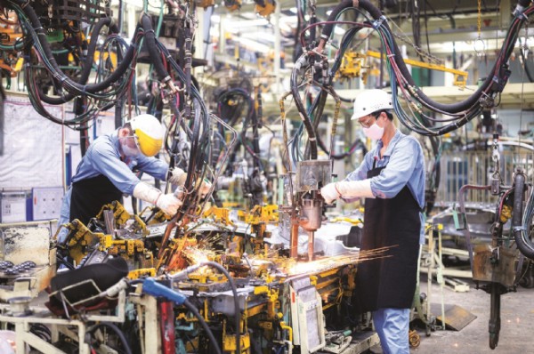 Công nghiệp hỗ trợ mở lối cho giấc mơ ô tô Việt Công nghiệp hỗ trợ mở lối cho giấc mơ ô tô Việt