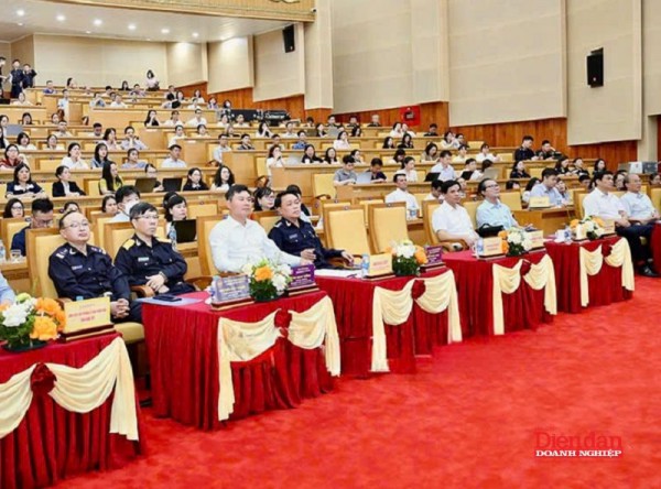Hưng Yên: Không để những cam kết hỗ trợ doanh nghiệp chỉ nằm trên giấy Hưng Yên: Không để những cam kết hỗ trợ doanh nghiệp chỉ nằm trên giấy