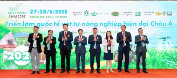 Khai mạc Triển lãm quốc tế vật tư nông nghiệp hiện đại Khai mạc Triển lãm quốc tế vật tư nông nghiệp hiện đại