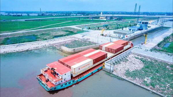 Khám phá tuyến vận tải container mới: Hải Phòng- Ninh Bình qua kênh Nghĩa Hưng